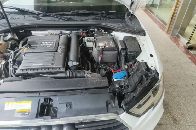 Audi A3 2018 car image #24