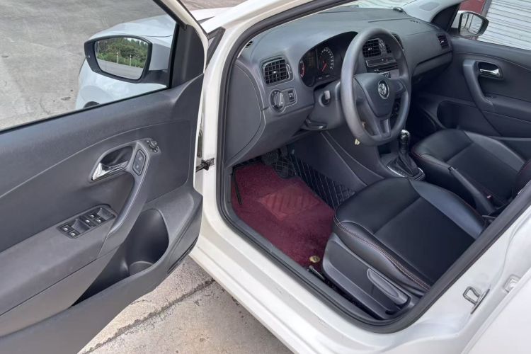 Volkswagen Polo 2016 #16 Volkswagen Polo 2016 car image #16