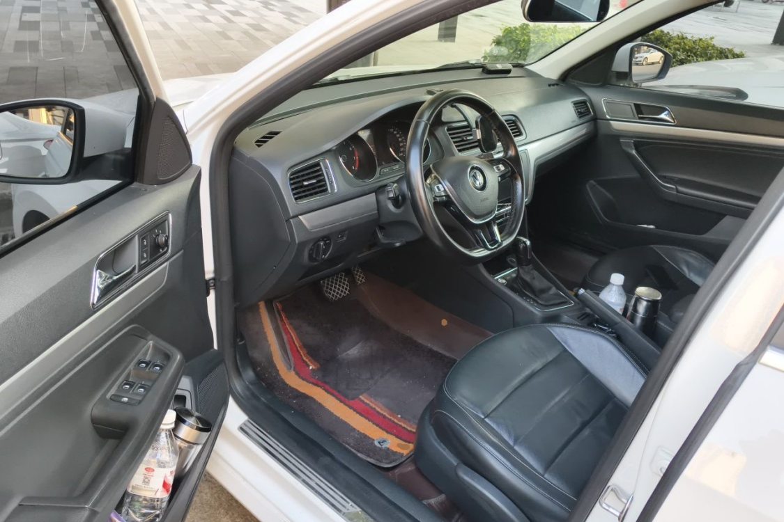 Volkswagen Lavida 2018 car image #23
