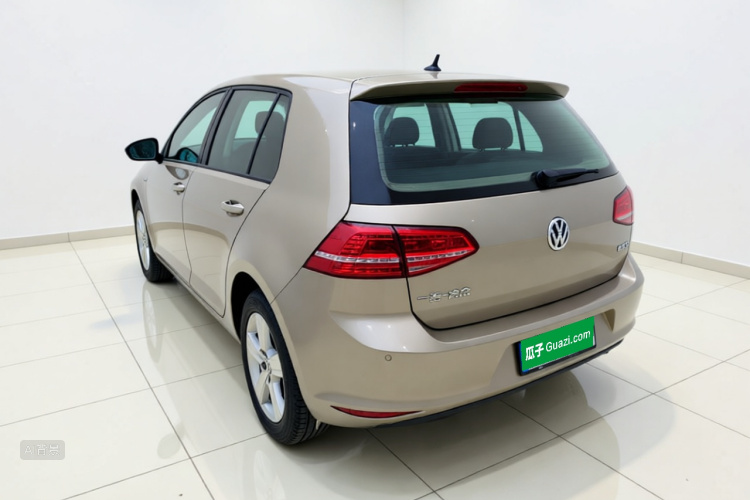 Volkswagen Golf 2015 car image #5