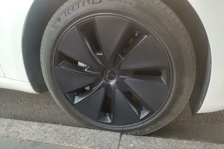 Tesla Model 3 2024 #9 Tesla Model 3 2024 car image #9
