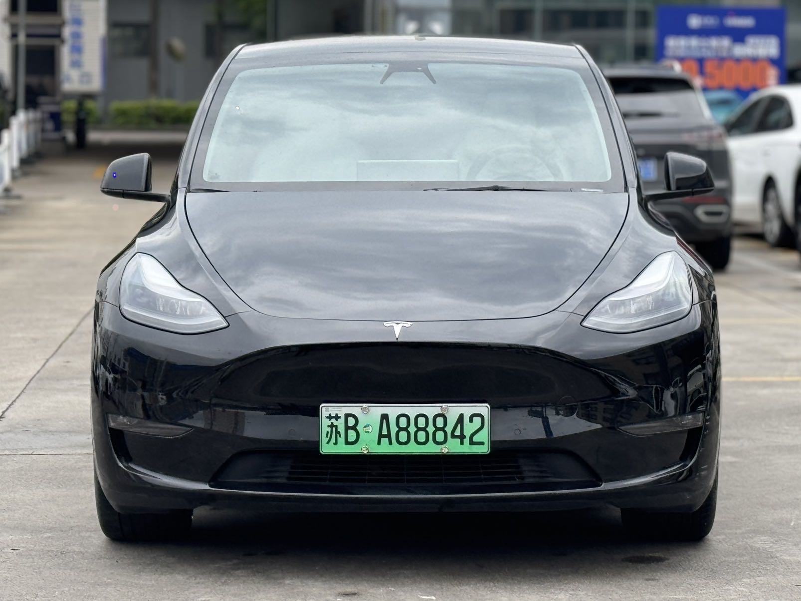 Tesla Model Y 2021 car image #2