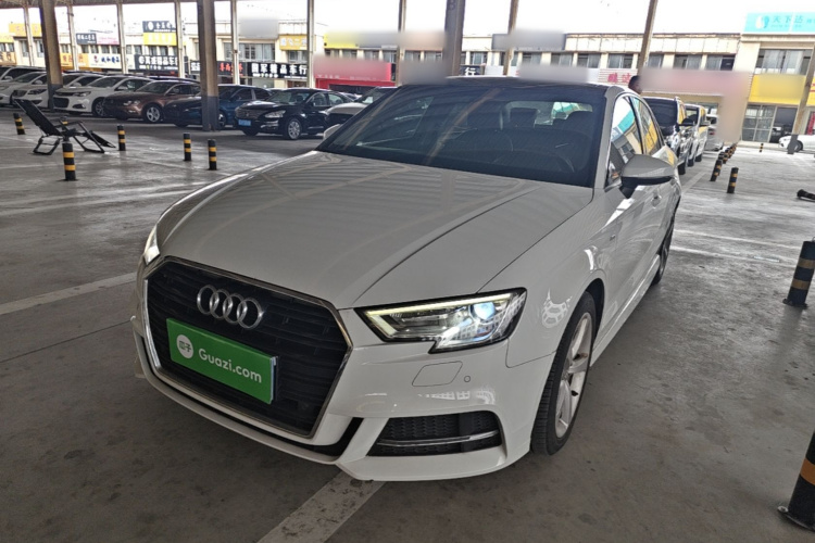 Audi A3 2017 car image #2