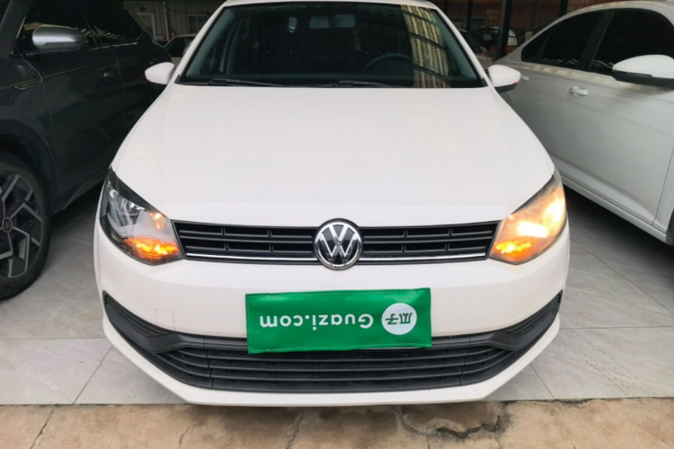 Volkswagen Polo 2017 car image #3