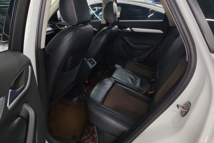 Audi Q3 2018 image de voiture #17