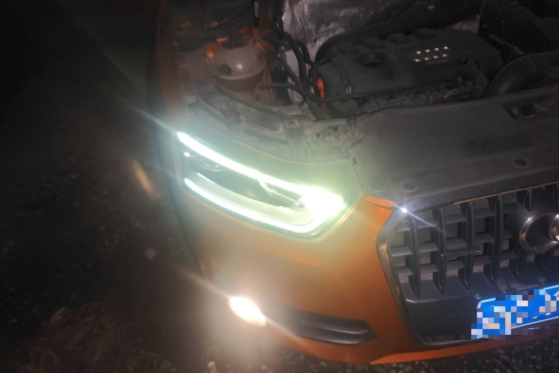 Audi Q3 2014 car image #7