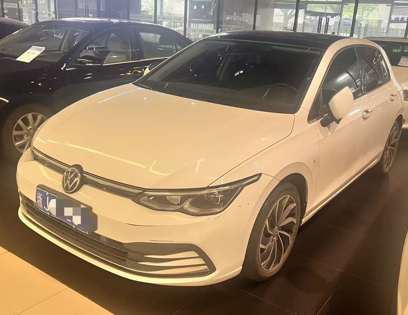 Volkswagen Golf 2022 car image 
