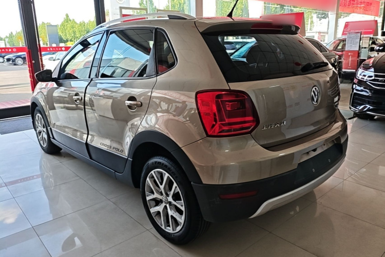 Volkswagen Polo 2017 car image #5
