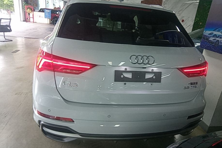 Audi Q3 2021 #4 Audi Q3 2021 car image #4