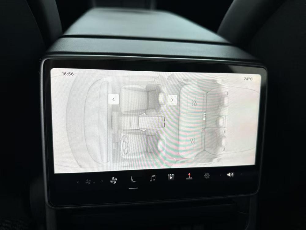 Tesla Model 3 2023 car image #9