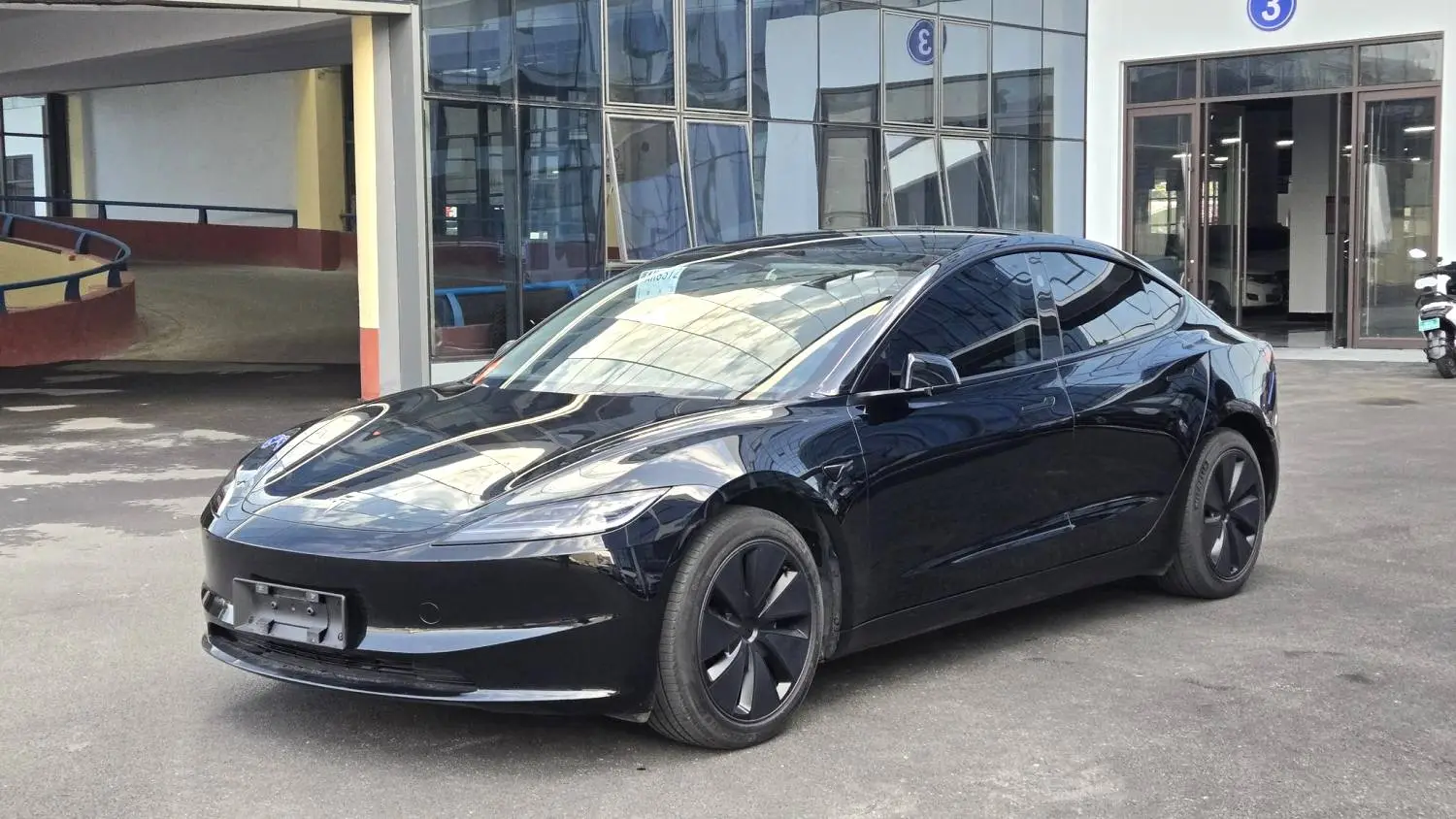 Tesla Model 3 2024 car image 