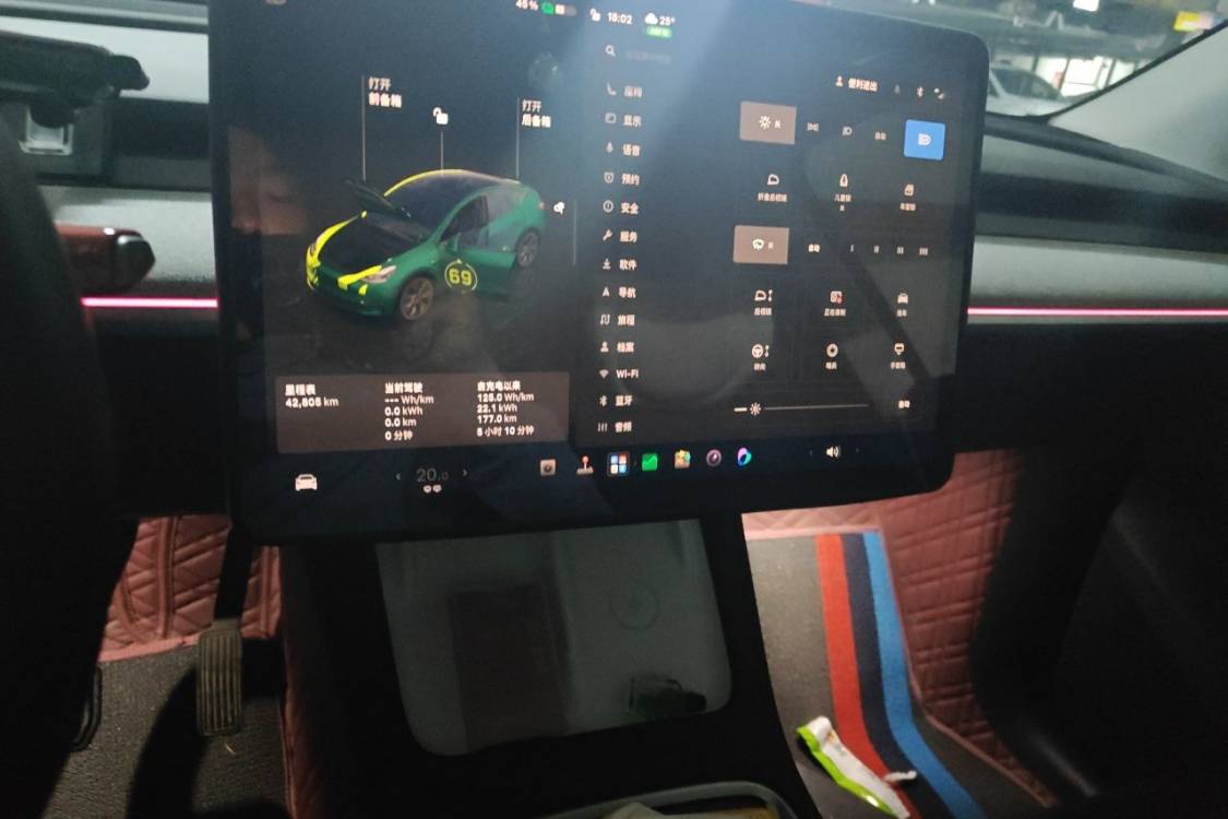 Tesla Model Y 2024 #26 Tesla Model Y 2024 car image #26