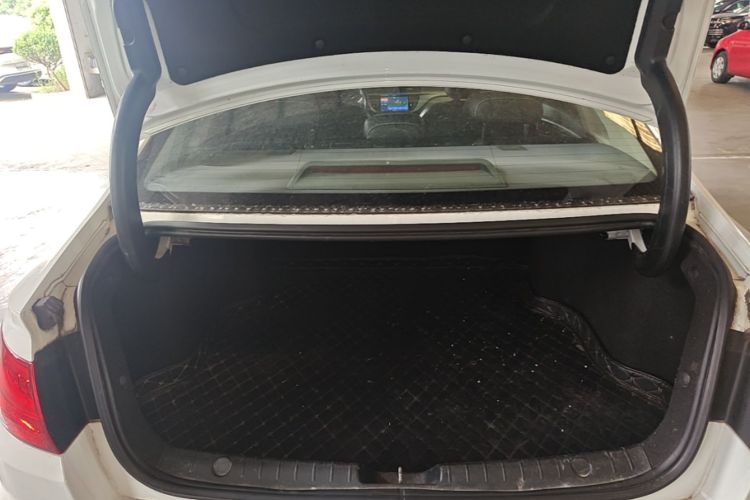 GEELY Emgrand GL 2016 immagine di auto #19