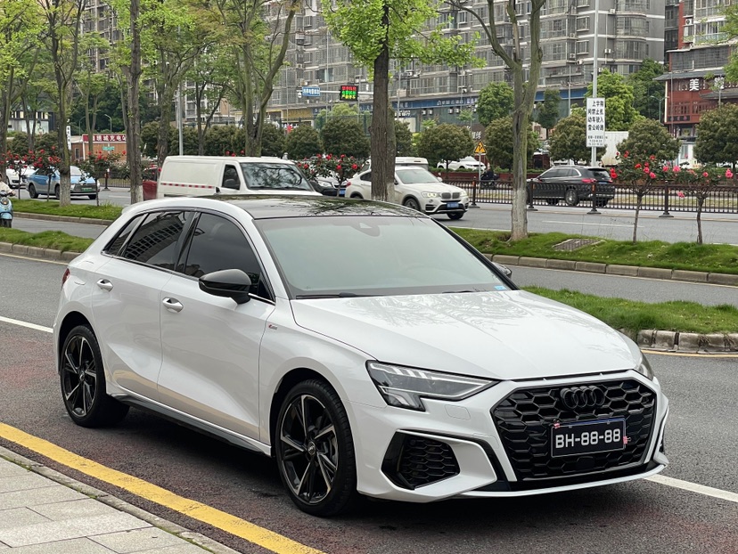 Audi A3 2021 car image #3