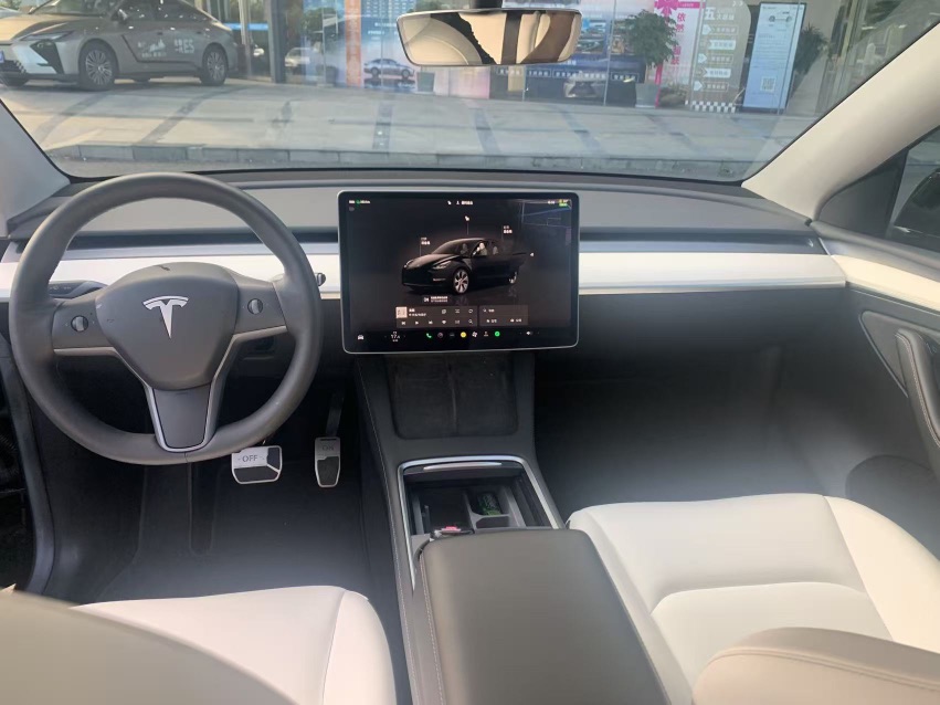 Tesla Model Y 2023 #7 Tesla Model Y 2023 car image #7