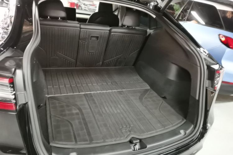 Tesla Model Y 2023 #21 Tesla Model Y 2023 car image #21