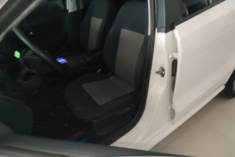 Volkswagen Polo 2019 car image #15