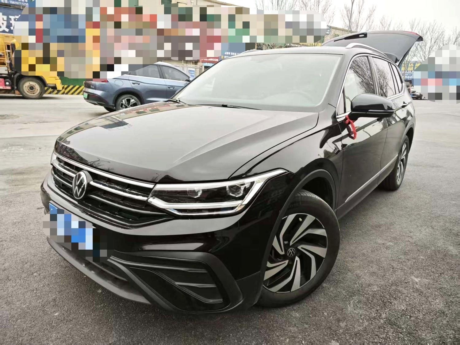 Volkswagen Tiguan L 2025 Volkswagen Tiguan L 2025 immagine di auto