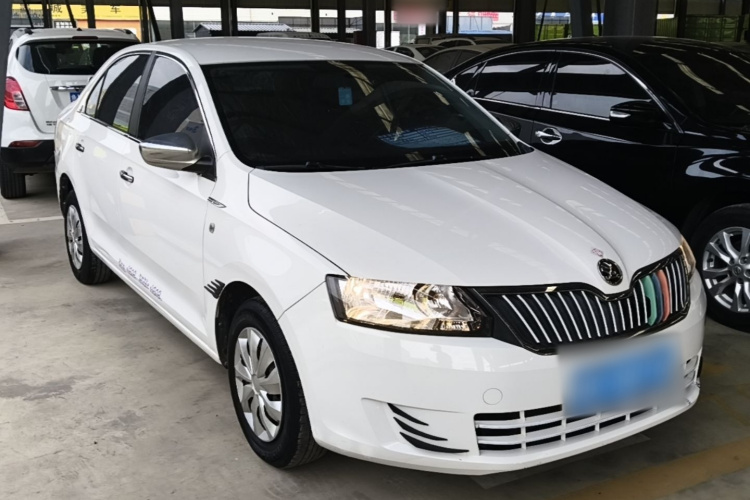 Skoda Rapid 2017 #4 Skoda Rapid 2017 car image #4