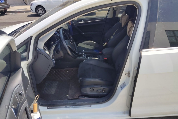 Volkswagen Golf 2019 #17 Volkswagen Golf 2019 car image #17