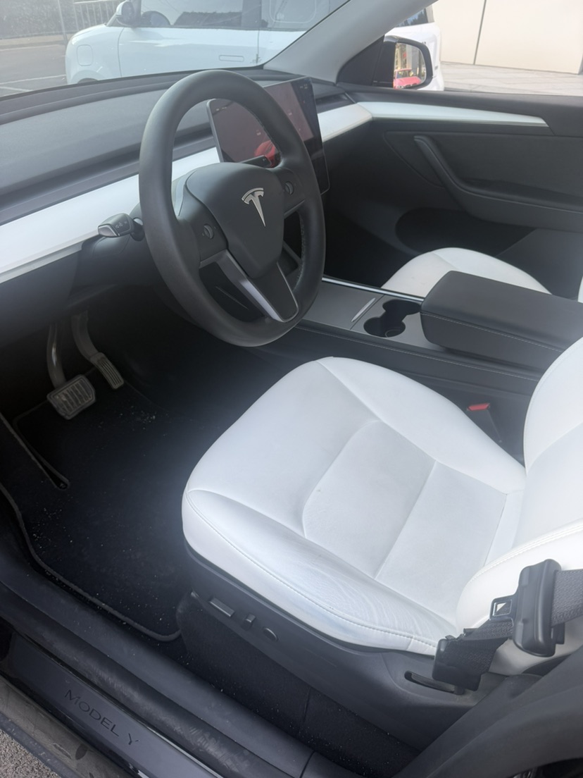 Tesla Model Y 2021 #5 Tesla Model Y 2021 car image #5