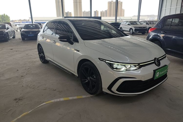 Volkswagen Golf 2022 car image #4