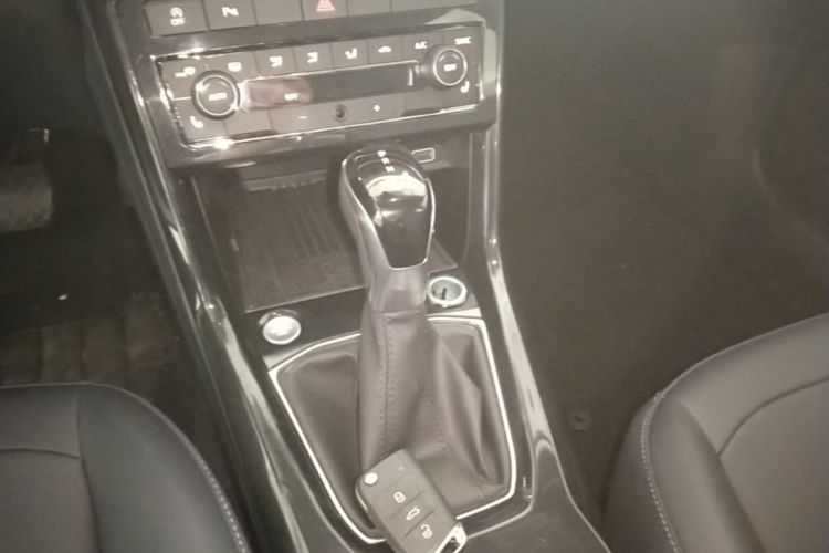 Volkswagen Tharu 2025 #14 Volkswagen Tharu 2025 imagen de coche #14