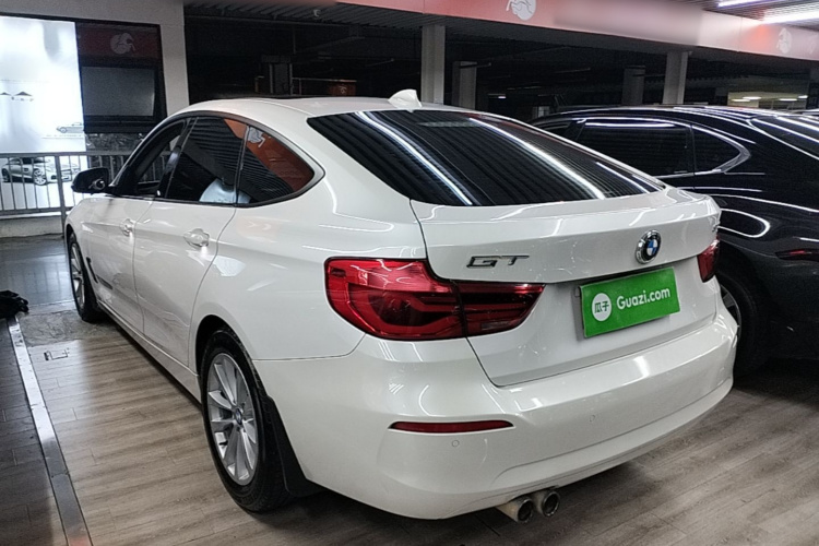 BMW 3 Series GT 2018 car image #5
