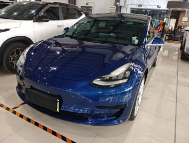 Tesla Model 3 2020 car image 