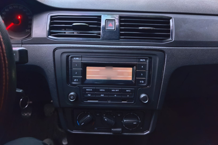 Volkswagen Santana 2021 car image #14
