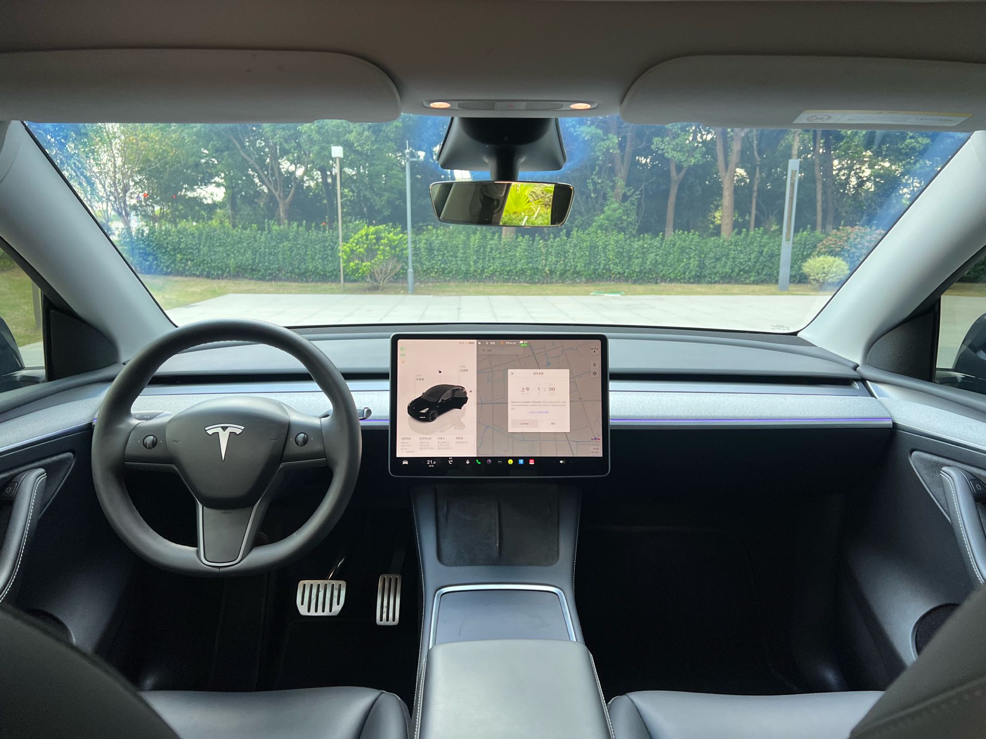 Tesla Model Y 2023 car image #9