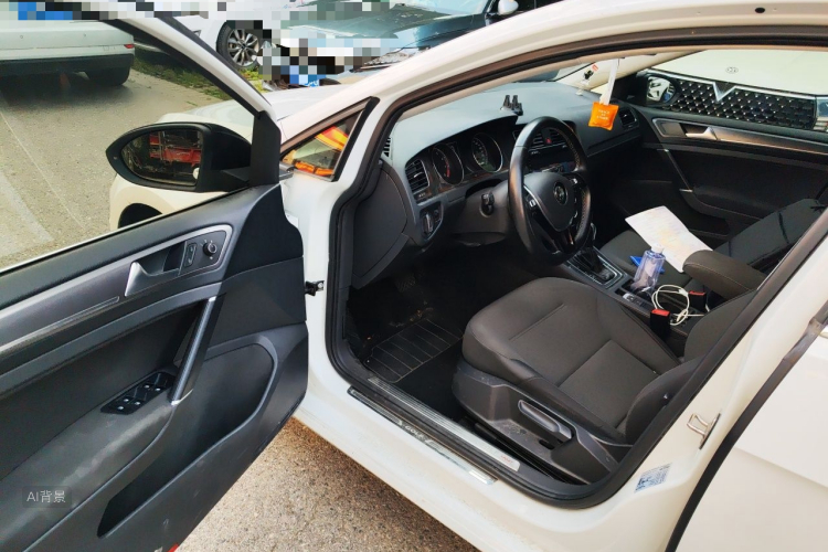 Volkswagen Golf 2017 car image #18