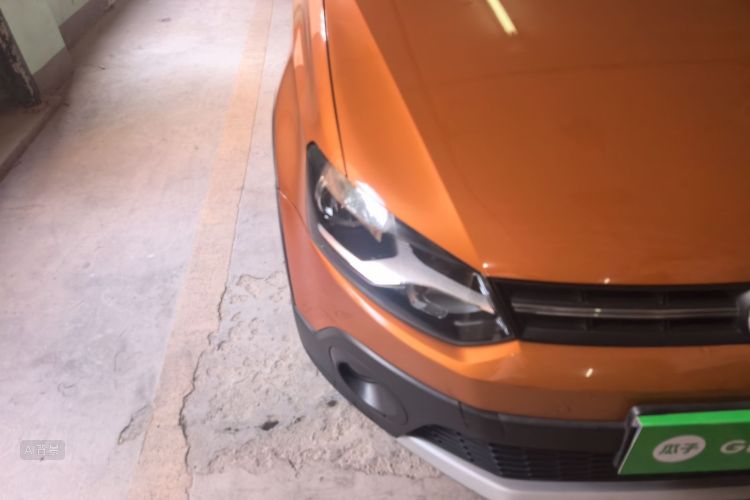 Volkswagen Polo 2014 car image #8