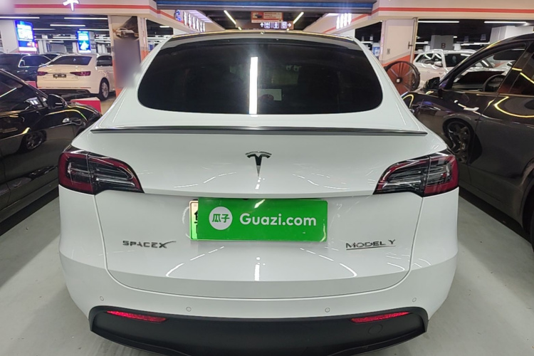 Tesla Model Y 2022 #6 Tesla Model Y 2022 car image #6