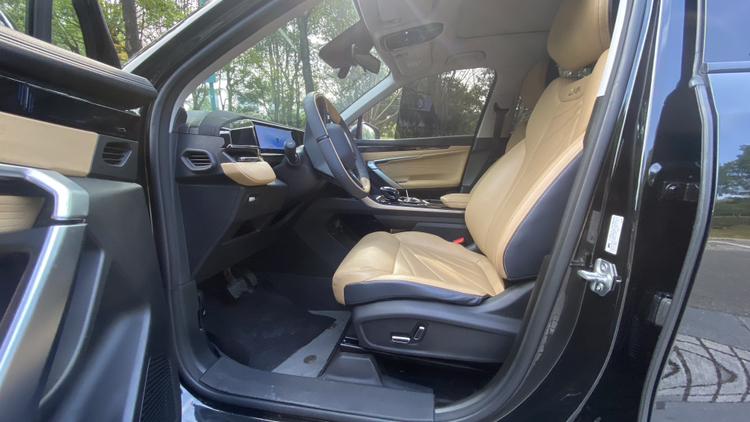GEELY Boyue L 2023 immagine di auto #10
