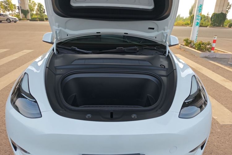 Tesla Model Y 2022 #22 Tesla Model Y 2022 car image #22