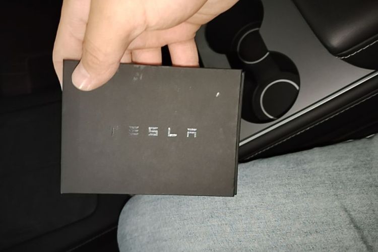 Tesla Model Y 2024 #9 Tesla Model Y 2024 car image #9