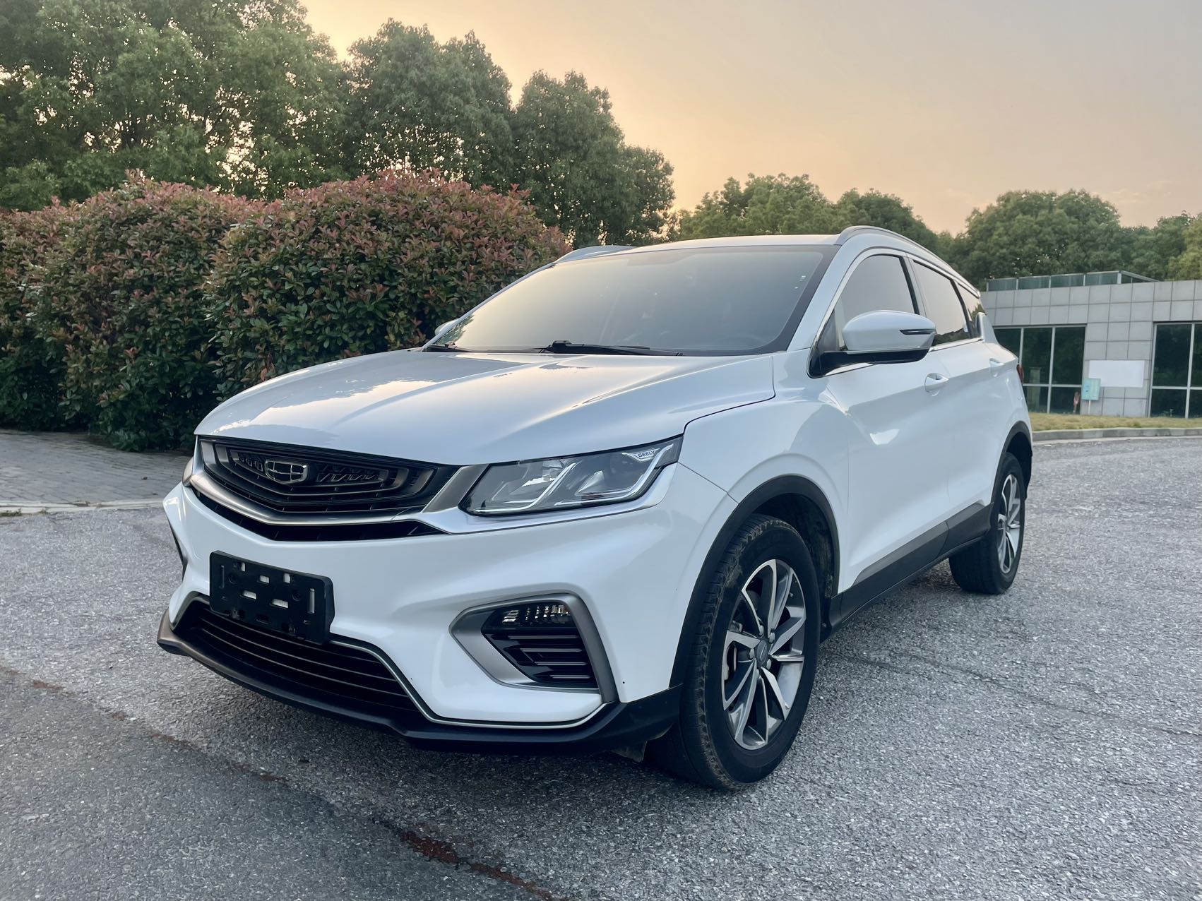GEELY Coolray 2021 GEELY Coolray 2021 car image