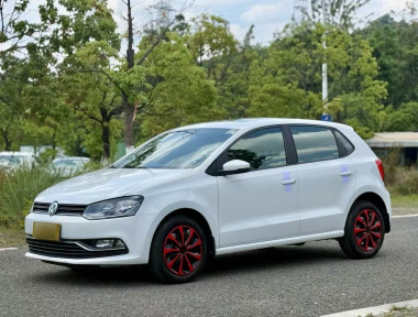 Volkswagen Polo 2017 car image 