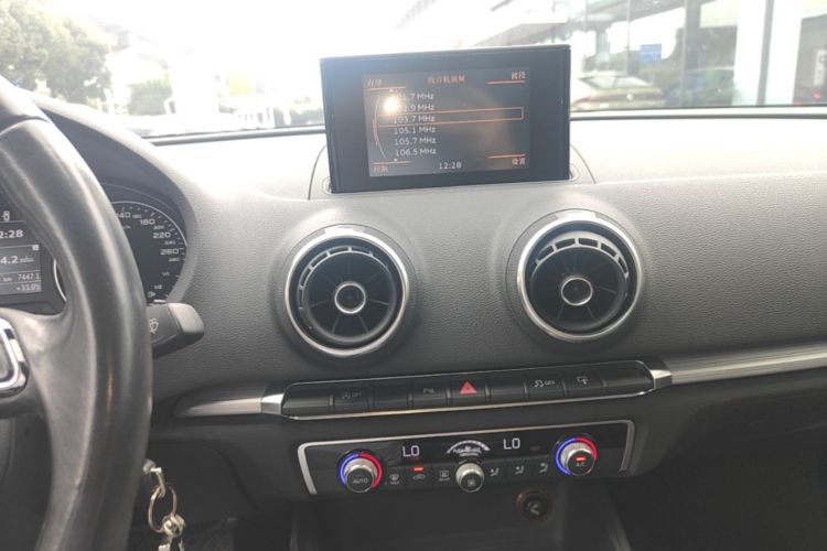 Audi A3 2015 car image #15
