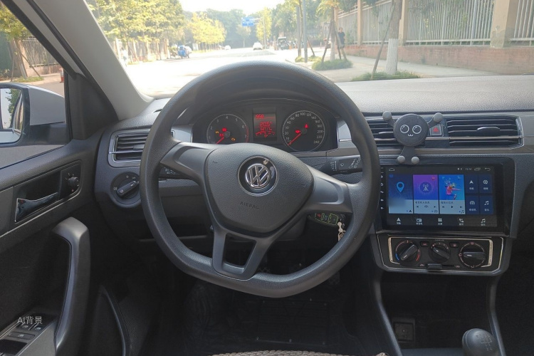 Volkswagen Santana 2018 car image #12