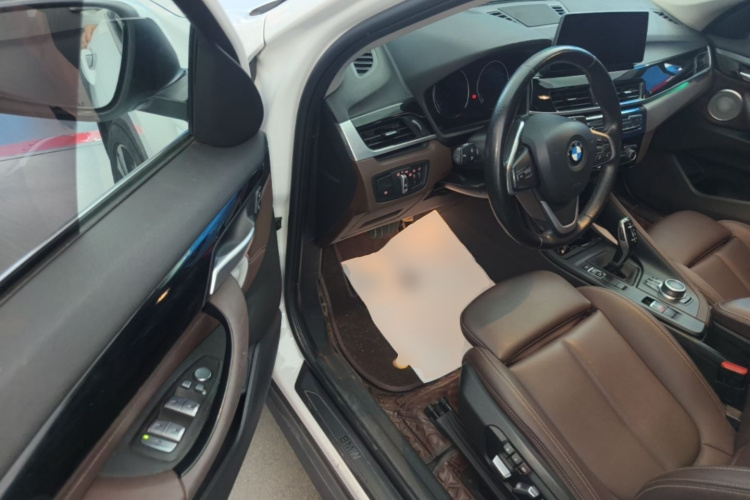 BMW X1 2021 imagen de coche #16