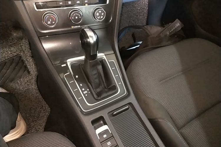 Volkswagen Golf 2018 #14 Volkswagen Golf 2018 car image #14