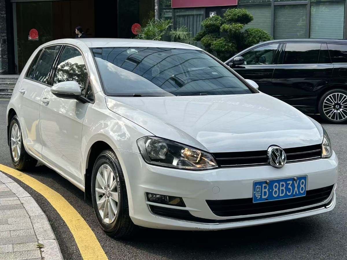 Volkswagen Golf 2014 car image #3
