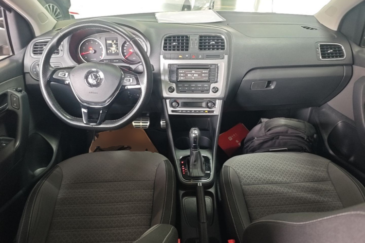 Volkswagen Polo 2015 #10 Volkswagen Polo 2015 car image #10