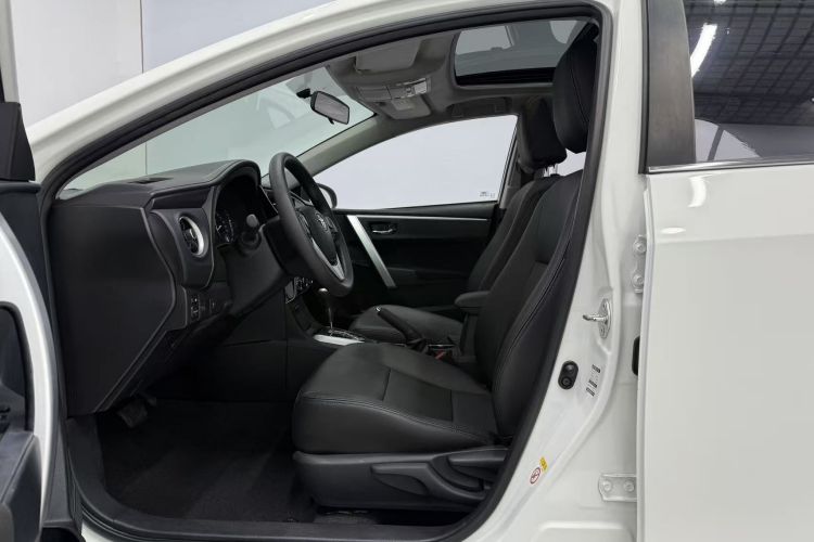 Toyota Corolla 2017 #16 Toyota Corolla 2017 car image #16