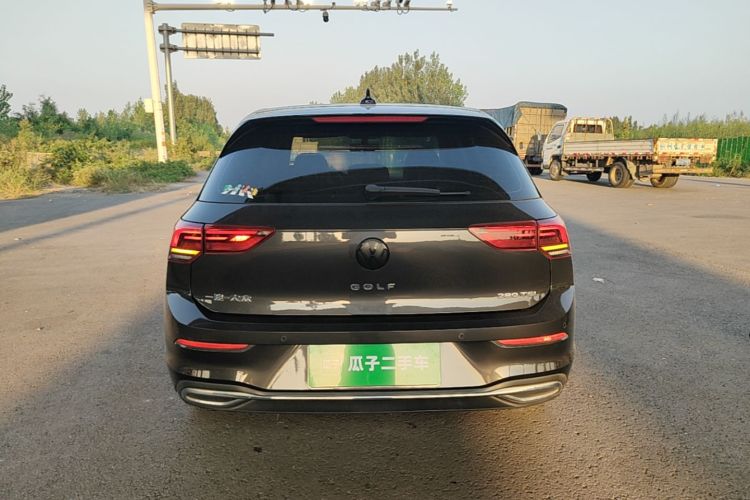 Volkswagen Golf 2021 car image #6