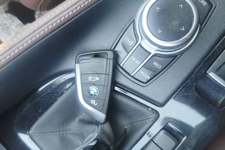 BMW X1 2023 car image #9