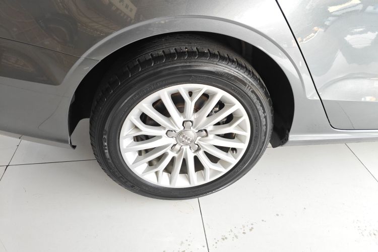 Audi A3 2016 car image #5