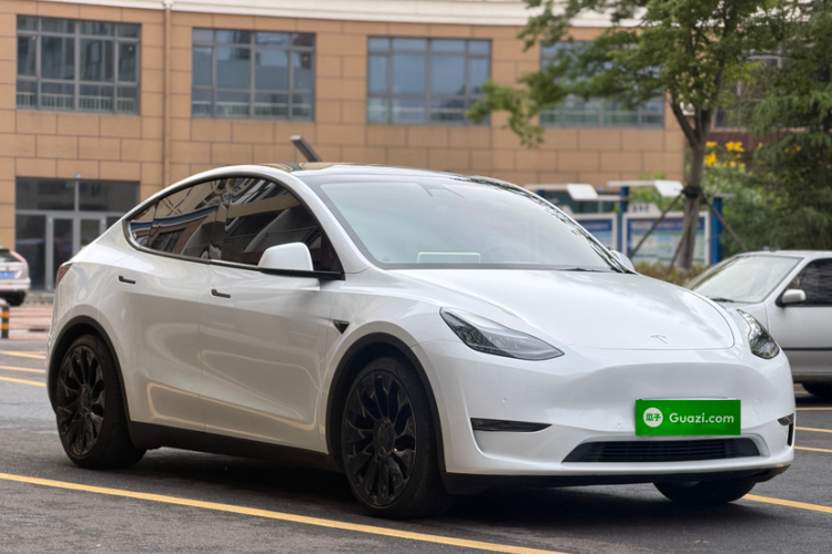 Tesla Model Y 2022 #10 Tesla Model Y 2022 car image #10